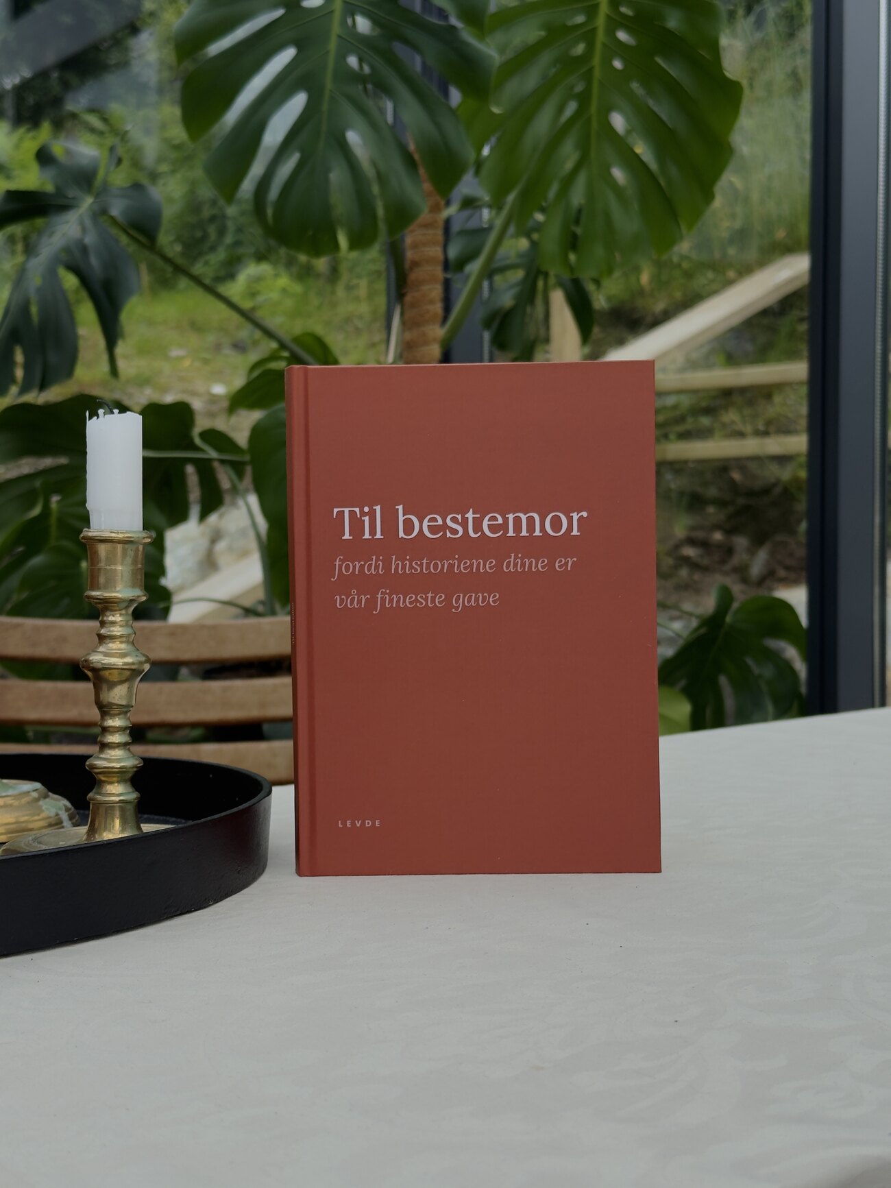 Til bestemor — minnebok forside i terrakotta, ekte foto